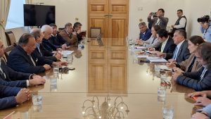 CNTC Opta por el Diálogo: Un «Compás de Espera» al Gobierno ante la Crisis del Transporte de Carga